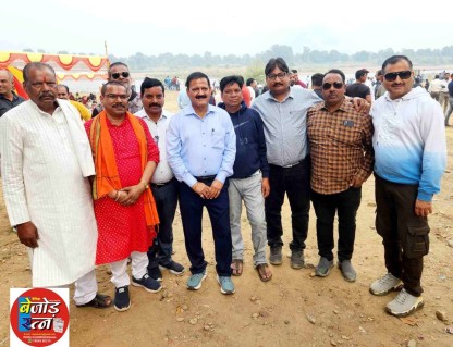 कोरबा जिला नगर निगम के पूर्व महापौर जोगेश लांबा ने ग्राम छुरी के निकट झोराघाट में किया वनभोज का आयोजन