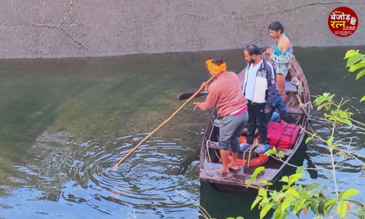 खंडवा समाचार: मोरटक्का नहर में स्कूटी से गिरी मां को लोगों ने बचाया, सुबह मिली बेटी की लाश