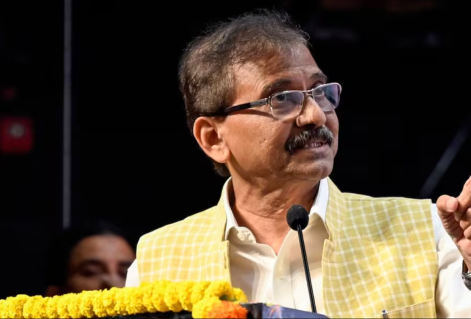 पाकिस्तान का ज़िक्र करते हुए संजय राउत ने कहा, 