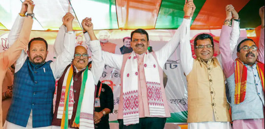 ‘असम में BJP की सरकार बनेगी’ — जोरहाट में महाराष्ट्र के CM देवेंद्र फडणवीस की हुंकार!