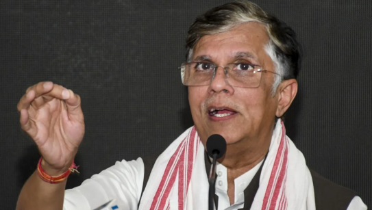 कांग्रेस नेता पवन खेड़ा को तेलंगाना हाई कोर्ट से अग्रिम ज़मानत मिली; असम सरकार ने मामला दर्ज किया है।