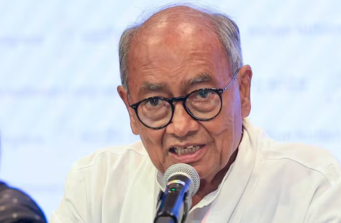 'उनका पूरी तरह से पतन हो जाएगा...' — दिग्विजय सिंह ने राघव चड्ढा समेत सात सांसदों के BJP में शामिल होने पर यह बात कही।