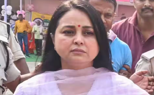**RBI के इनकार के बावजूद, 'देश का सोना बेचने' के दावों पर राजनीतिक विवाद और तेज़; रोहिणी आचार्य ने जवाब मांगे**