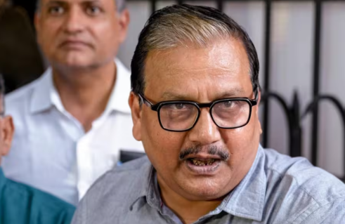 **लालू यादव और राबड़ी देवी की सुरक्षा हटाए जाने पर RJD नाराज़; मनोज झा ने कहा—