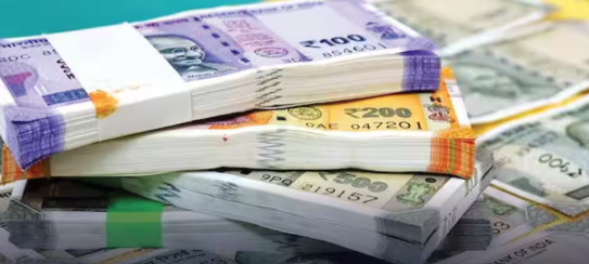 क्या 30 जून से कागज़ी नोट बंद हो जाएंगे और क्या RBI प्लास्टिक करेंसी शुरू करेगा? जानिए सरकार ने क्या कहा है।