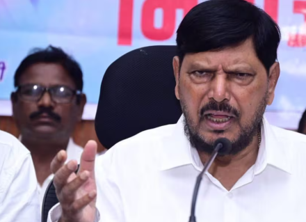 'अगर वे 2019 में NDA में बने रहते, तो सांसद पार्टी छोड़कर नहीं जाते': शिवसेना (UBT) में टूट पर रामदास अठावले